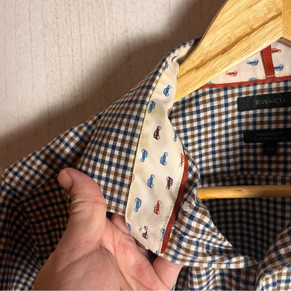 RW and Co Casual Button Down - Picture 5 of 5